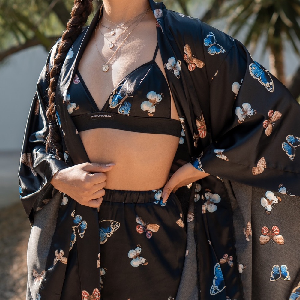 Handmade Satin Butterfly Robe - Picture 8 of 9